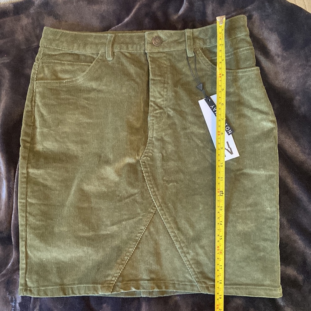 Mini Skirt - Picture 7 of 7